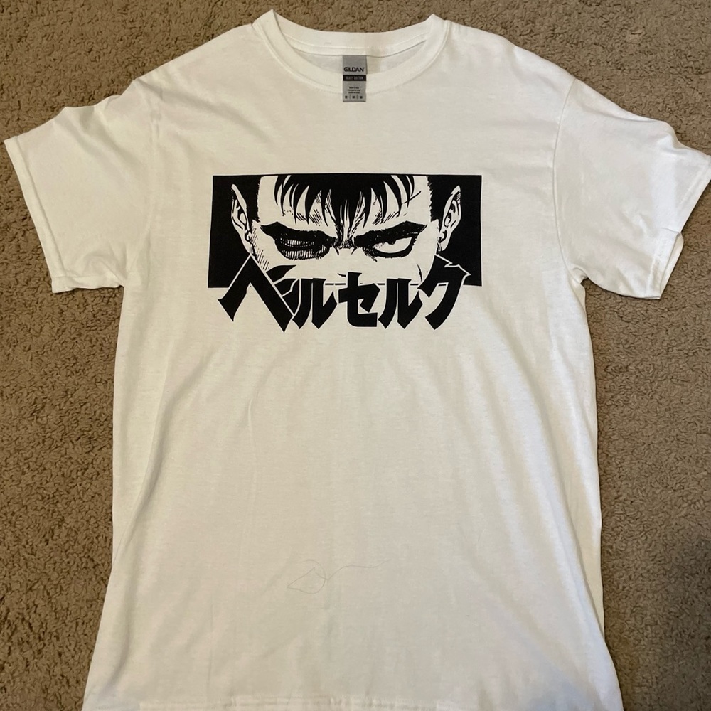 Graphic tee